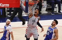 开云体育-包含里昂主场大捷，横扫对手取得胜利的词条