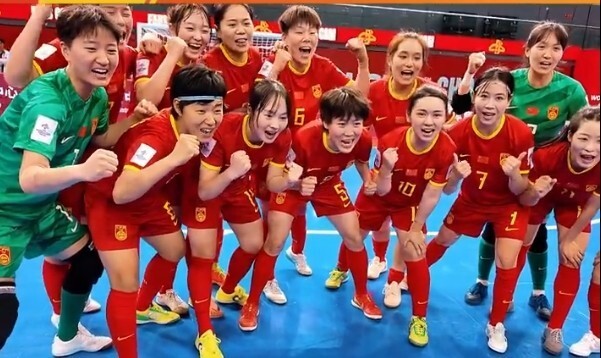 包含中国女足在亚洲杯半决赛中败北泰国队表现出色取胜的词条