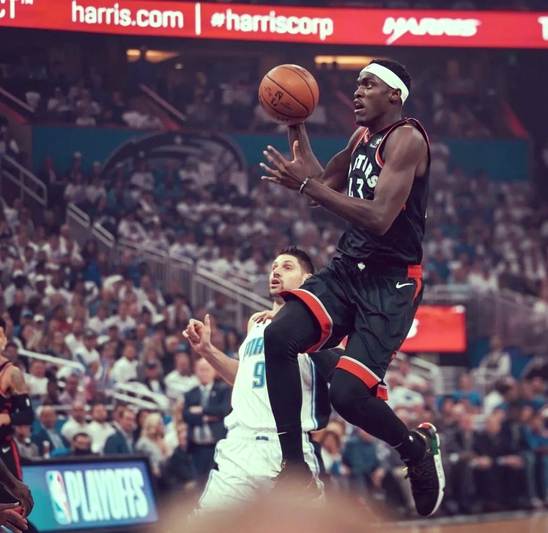 快船势如破竹,横扫猛龙锁定次轮资格的简单介绍 快船势如破竹,横扫猛龙锁定次轮资格的简单介绍