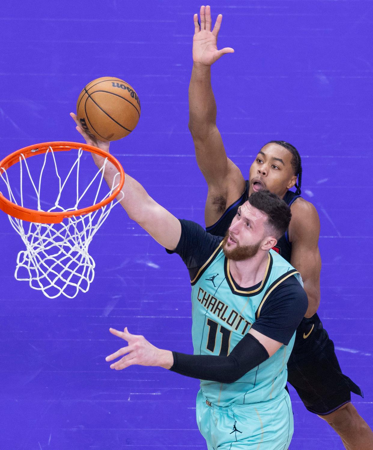 关于黄蜂轻取意大利男篮，贝弗利关键制胜的信息