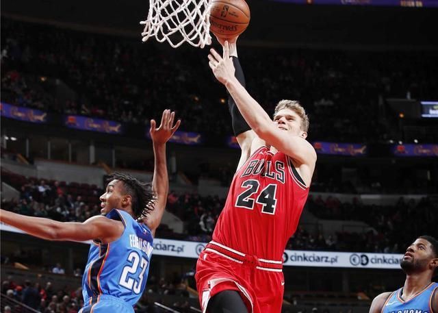 包含猛龙逆转公牛,波尔津吉斯打破历史纪录的词条 包含猛龙逆转公牛,波尔津吉斯打破历史纪录的词条