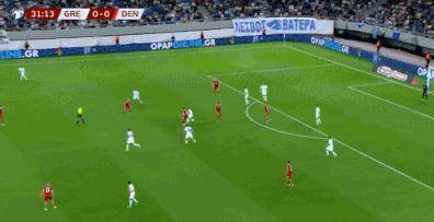 包含摩洛哥险胜意大利，莱万关键制胜的词条