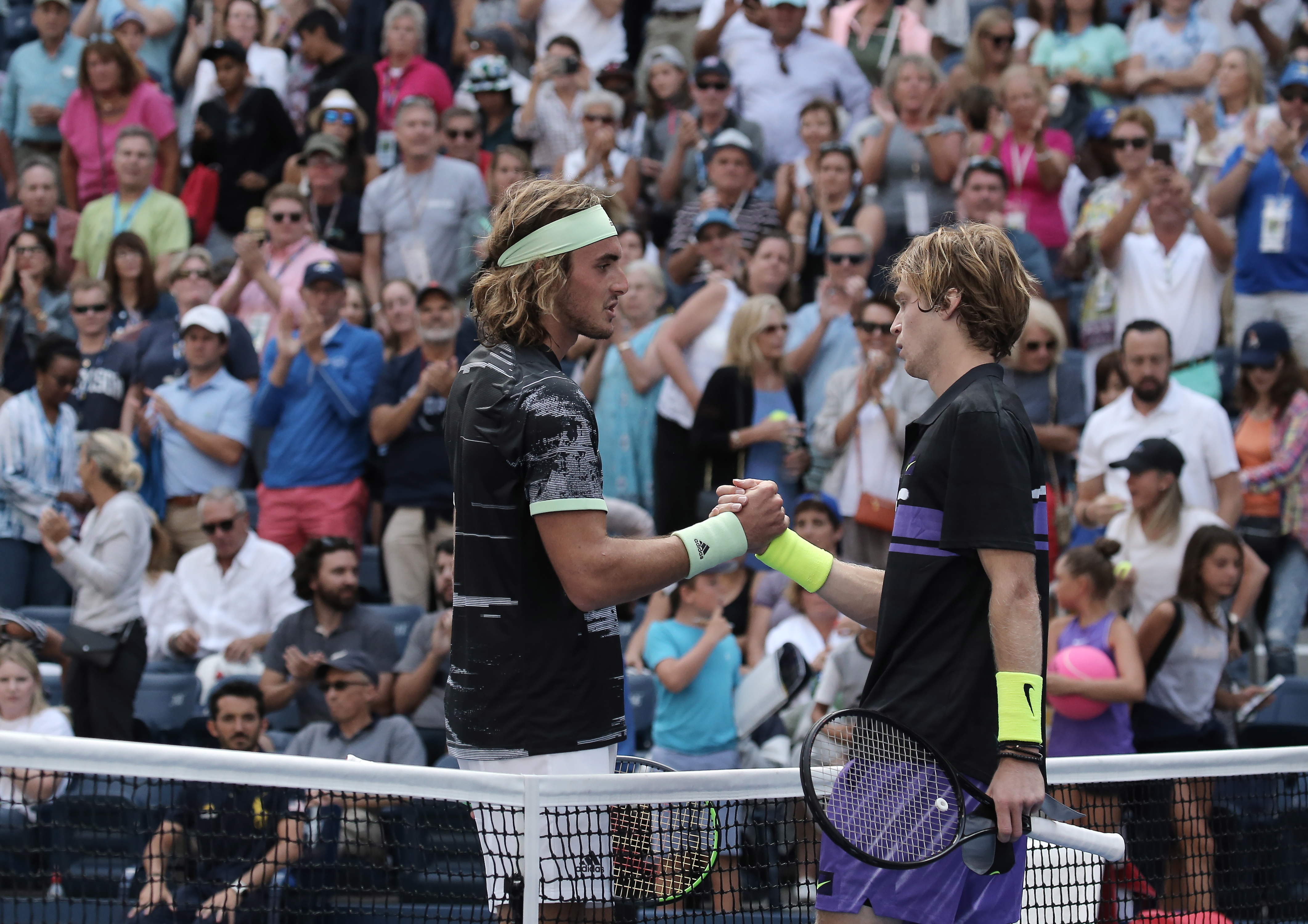 德国网球队横扫英国网球队，西西帕斯惊艳世界的简单介绍