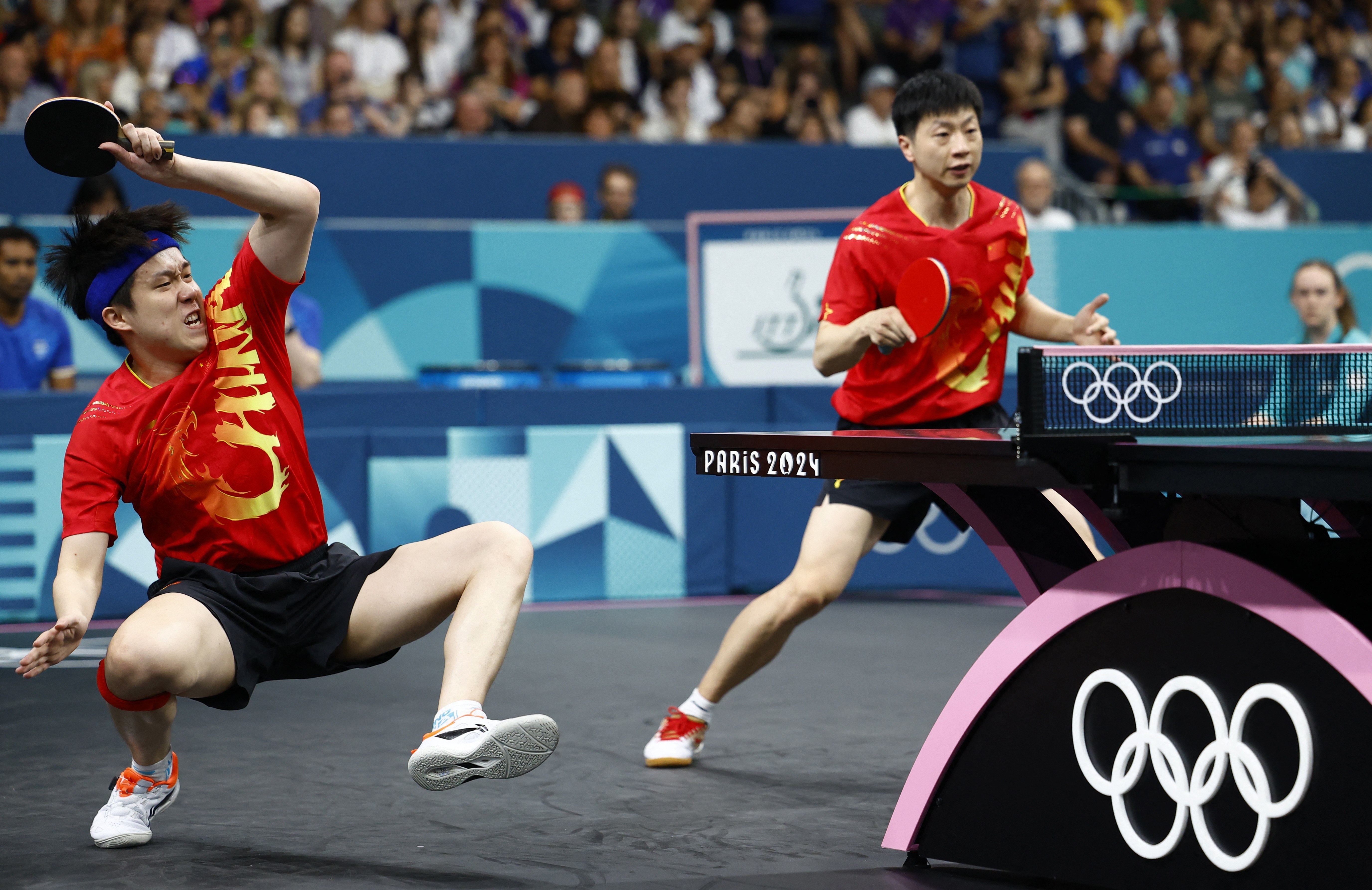 奥地利队完胜法国队，马龙带队取胜